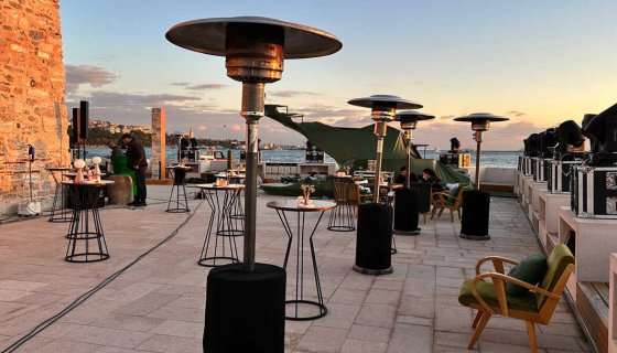 Kız Kulesi Levi’s Etkinliği İçin Palmiye Soba Kiralama Hizmeti Verdik